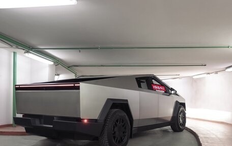 Tesla Cybertruck, 2024 год, 29 000 000 рублей, 17 фотография