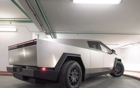 Tesla Cybertruck, 2024 год, 29 000 000 рублей, 26 фотография