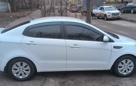 KIA Rio III рестайлинг, 2013 год, 900 000 рублей, 2 фотография