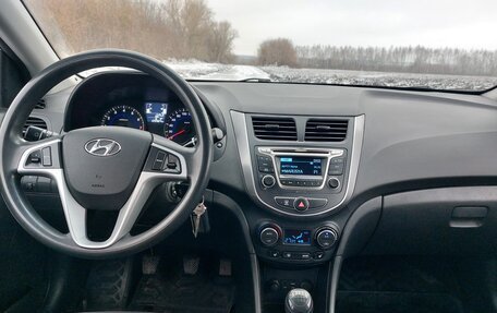 Hyundai Solaris II рестайлинг, 2016 год, 1 140 000 рублей, 7 фотография