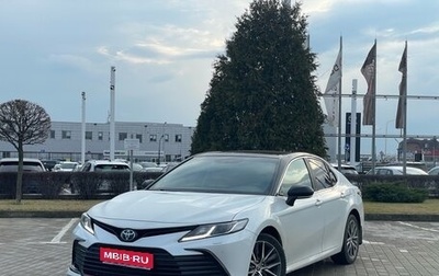 Toyota Camry, 2022 год, 3 690 000 рублей, 1 фотография