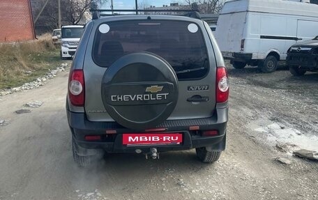 Chevrolet Niva I рестайлинг, 2009 год, 500 000 рублей, 2 фотография