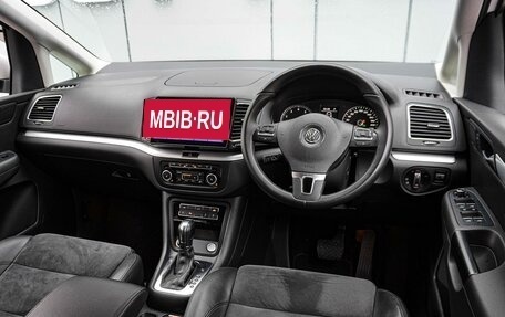 Volkswagen Sharan II, 2011 год, 1 350 000 рублей, 6 фотография