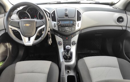 Chevrolet Cruze II, 2014 год, 900 000 рублей, 7 фотография