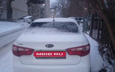 KIA Rio III рестайлинг, 2011 год, 600 000 рублей, 2 фотография