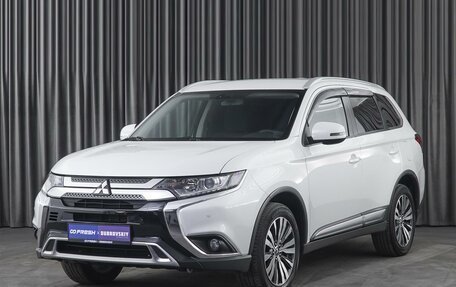 Mitsubishi Outlander III рестайлинг 3, 2019 год, 2 600 000 рублей, 5 фотография