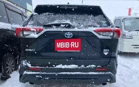 Toyota RAV4, 2021 год, 2 407 000 рублей, 5 фотография