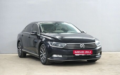 Volkswagen Passat B8 рестайлинг, 2016 год, 1 768 000 рублей, 3 фотография