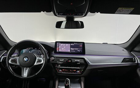 BMW 5 серия, 2020 год, 5 990 000 рублей, 10 фотография