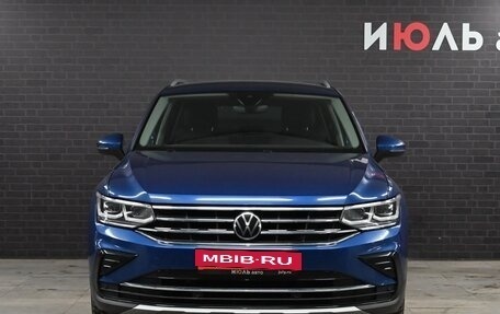 Volkswagen Tiguan II, 2022 год, 3 850 000 рублей, 2 фотография