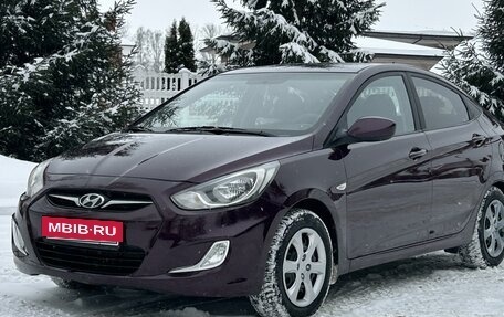 Hyundai Solaris II рестайлинг, 2012 год, 720 000 рублей, 3 фотография