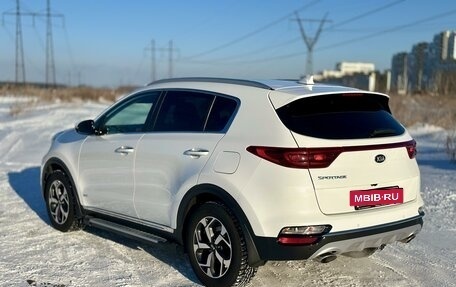 KIA Sportage IV рестайлинг, 2018 год, 2 799 000 рублей, 4 фотография