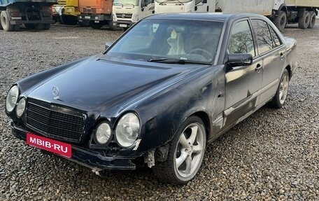 Mercedes-Benz E-Класс, 1997 год, 380 000 рублей, 1 фотография