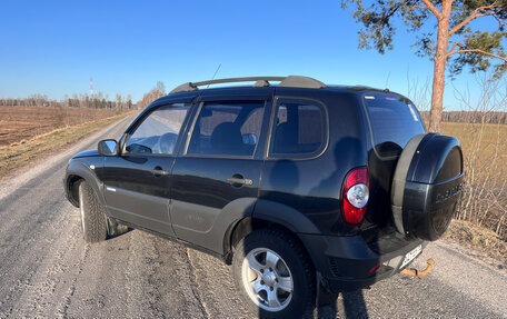 Chevrolet Niva I рестайлинг, 2011 год, 590 000 рублей, 1 фотография