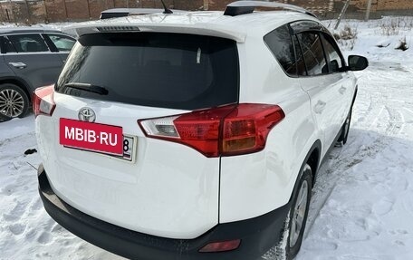 Toyota RAV4, 2015 год, 1 675 000 рублей, 5 фотография