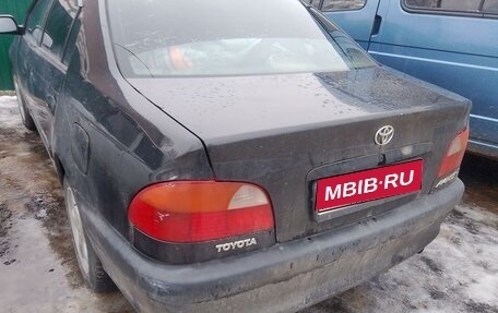 Toyota Avensis III рестайлинг, 1999 год, 80 000 рублей, 1 фотография