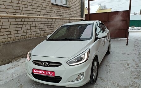 Hyundai Solaris II рестайлинг, 2013 год, 730 000 рублей, 1 фотография