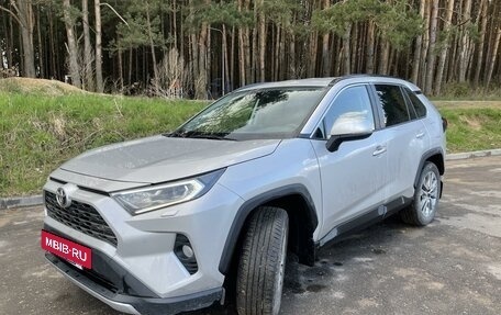 Toyota RAV4, 2021 год, 4 450 000 рублей, 7 фотография