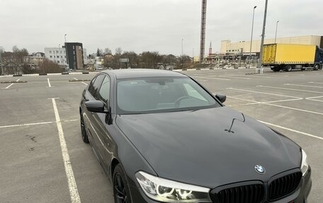 BMW 5 серия, 2018 год, 4 000 000 рублей, 2 фотография