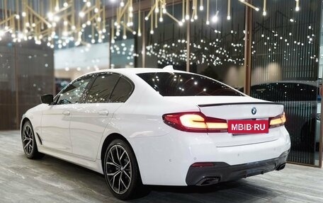 BMW 5 серия, 2021 год, 5 600 000 рублей, 4 фотография