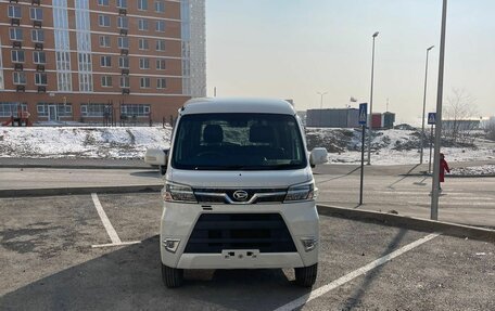 Daihatsu Atrai, 2018 год, 1 050 000 рублей, 2 фотография