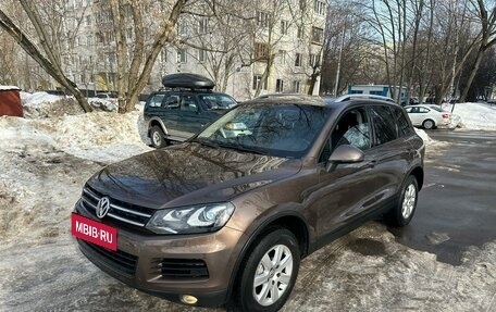 Volkswagen Touareg III, 2012 год, 1 950 000 рублей, 2 фотография