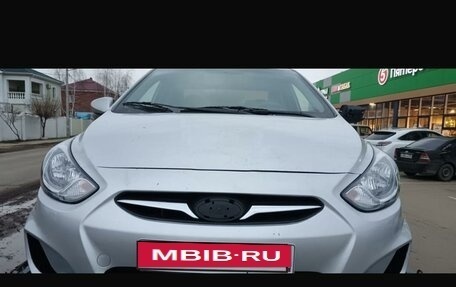 Hyundai Solaris II рестайлинг, 2011 год, 530 000 рублей, 3 фотография