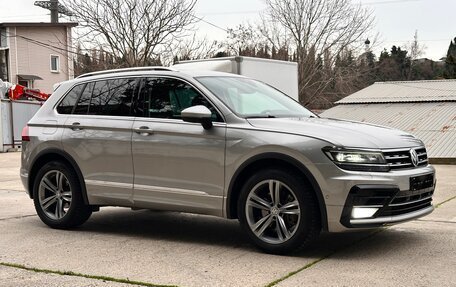 Volkswagen Tiguan II, 2020 год, 2 850 000 рублей, 1 фотография