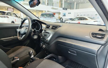 KIA Rio III рестайлинг, 2012 год, 689 000 рублей, 11 фотография