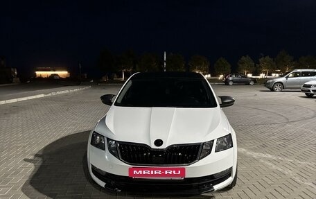 Skoda Octavia, 2017 год, 1 350 000 рублей, 2 фотография