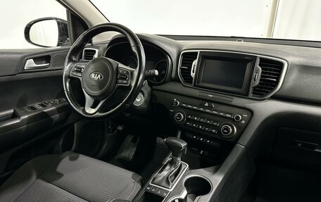 KIA Sportage IV рестайлинг, 2018 год, 2 220 000 рублей, 13 фотография