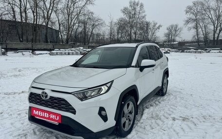 Toyota RAV4, 2020 год, 3 800 000 рублей, 5 фотография