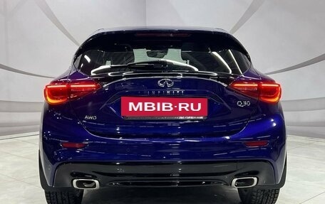 Infiniti Q30, 2017 год, 2 598 000 рублей, 9 фотография