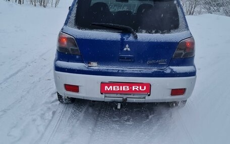 Mitsubishi Outlander III рестайлинг 3, 2003 год, 560 000 рублей, 4 фотография