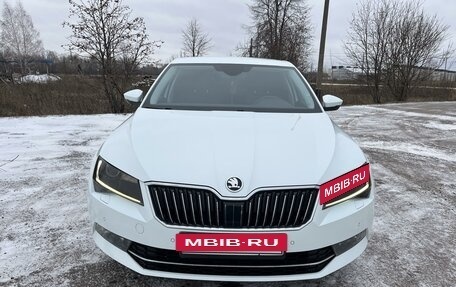 Skoda Superb III рестайлинг, 2018 год, 2 350 000 рублей, 4 фотография