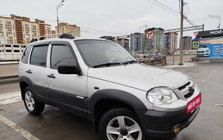 Chevrolet Niva I рестайлинг, 2012 год, 699 000 рублей, 3 фотография