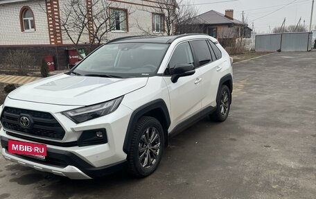 Toyota RAV4, 2024 год, 4 150 000 рублей, 2 фотография