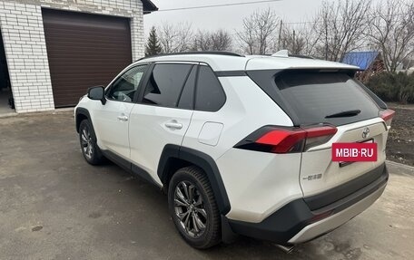 Toyota RAV4, 2024 год, 4 150 000 рублей, 10 фотография