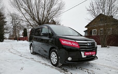 Toyota Noah III, 2014 год, 1 850 000 рублей, 1 фотография