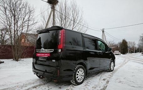 Toyota Noah III, 2014 год, 1 850 000 рублей, 7 фотография