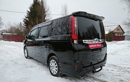 Toyota Noah III, 2014 год, 1 850 000 рублей, 9 фотография