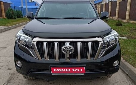 Toyota Land Cruiser Prado 150 рестайлинг 2, 2016 год, 4 100 000 рублей, 1 фотография