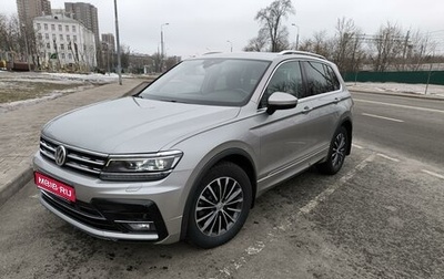 Volkswagen Tiguan II, 2018 год, 3 000 000 рублей, 1 фотография