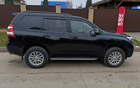 Toyota Land Cruiser Prado 150 рестайлинг 2, 2016 год, 4 100 000 рублей, 4 фотография