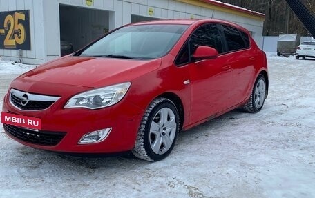 Opel Astra J, 2010 год, 650 000 рублей, 2 фотография