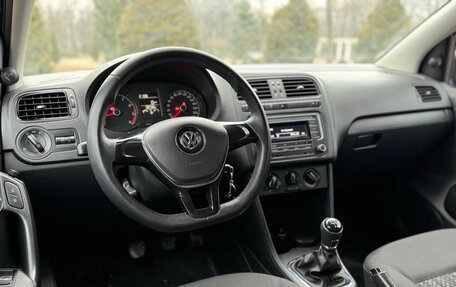 Volkswagen Polo VI (EU Market), 2017 год, 1 070 000 рублей, 23 фотография