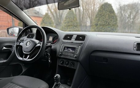 Volkswagen Polo VI (EU Market), 2017 год, 1 070 000 рублей, 33 фотография