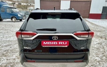 Toyota RAV4, 2020 год, 3 600 000 рублей, 4 фотография