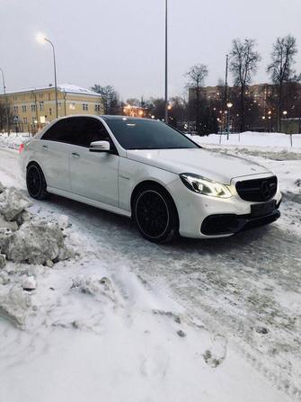 Mercedes-Benz E-Класс AMG W212 рестайлинг, 2013 год, 1 000 000 рублей, 1 фотография