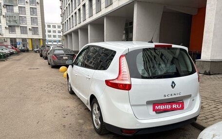 Renault Scenic III, 2011 год, 1 076 000 рублей, 12 фотография